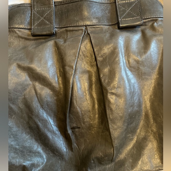 Velvet by Graham & Spencer buttery soft grey leather tote/handbag. - Picture 5 of 5